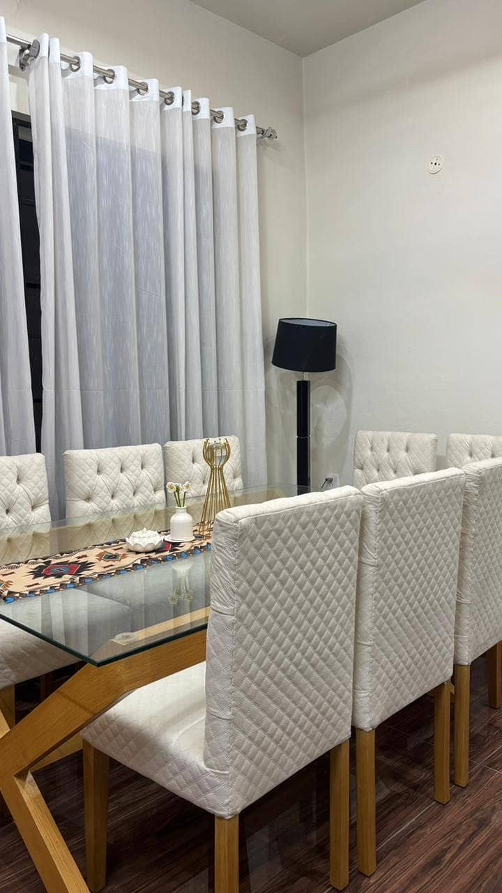 Dining Table 8 chairs 6