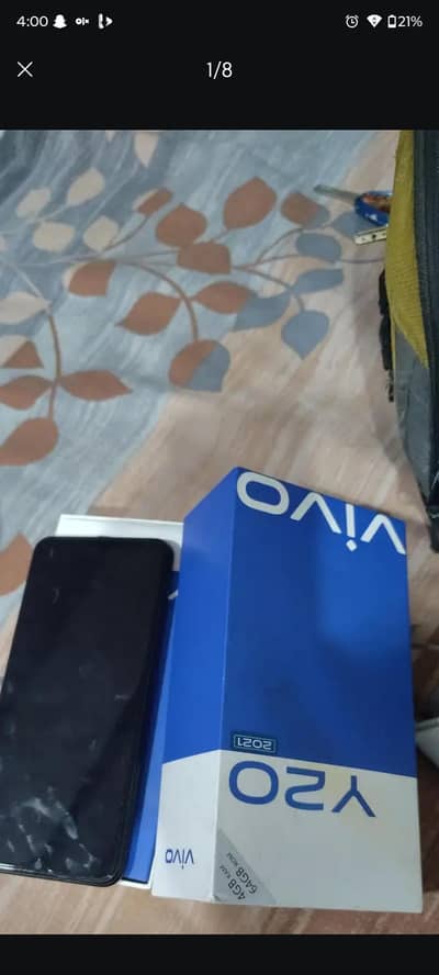 vivo y20 4/64 with box and charger