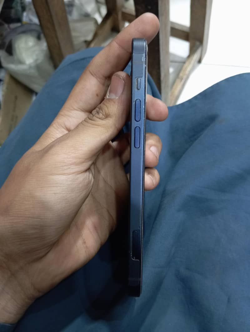 JV iPhone 12 5