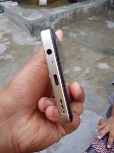 ZTE nubia v60 design 257Gb