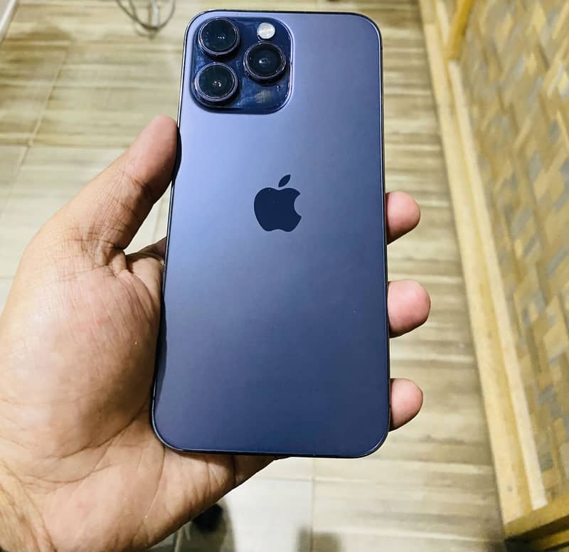14 pro max 1