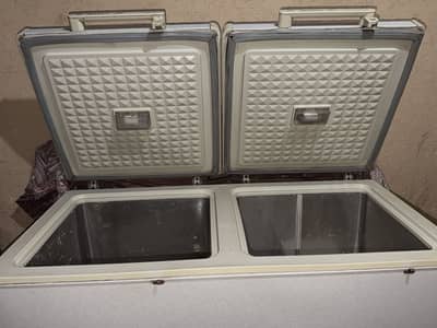 Dawlance 2 door de-freezer