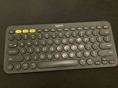 Logitech K380 Pebble Wireless Bluetooth Keyboard - 10/10 Condition