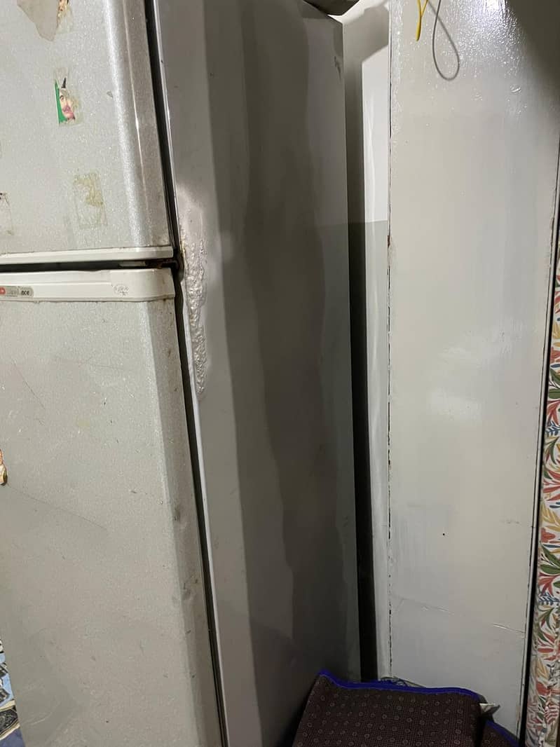 refrigerator 0