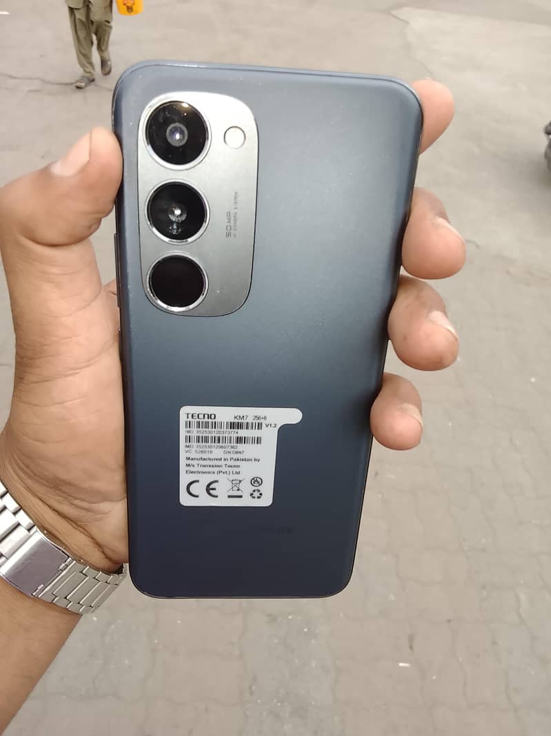 Tecno spark 40 pro Plus 0