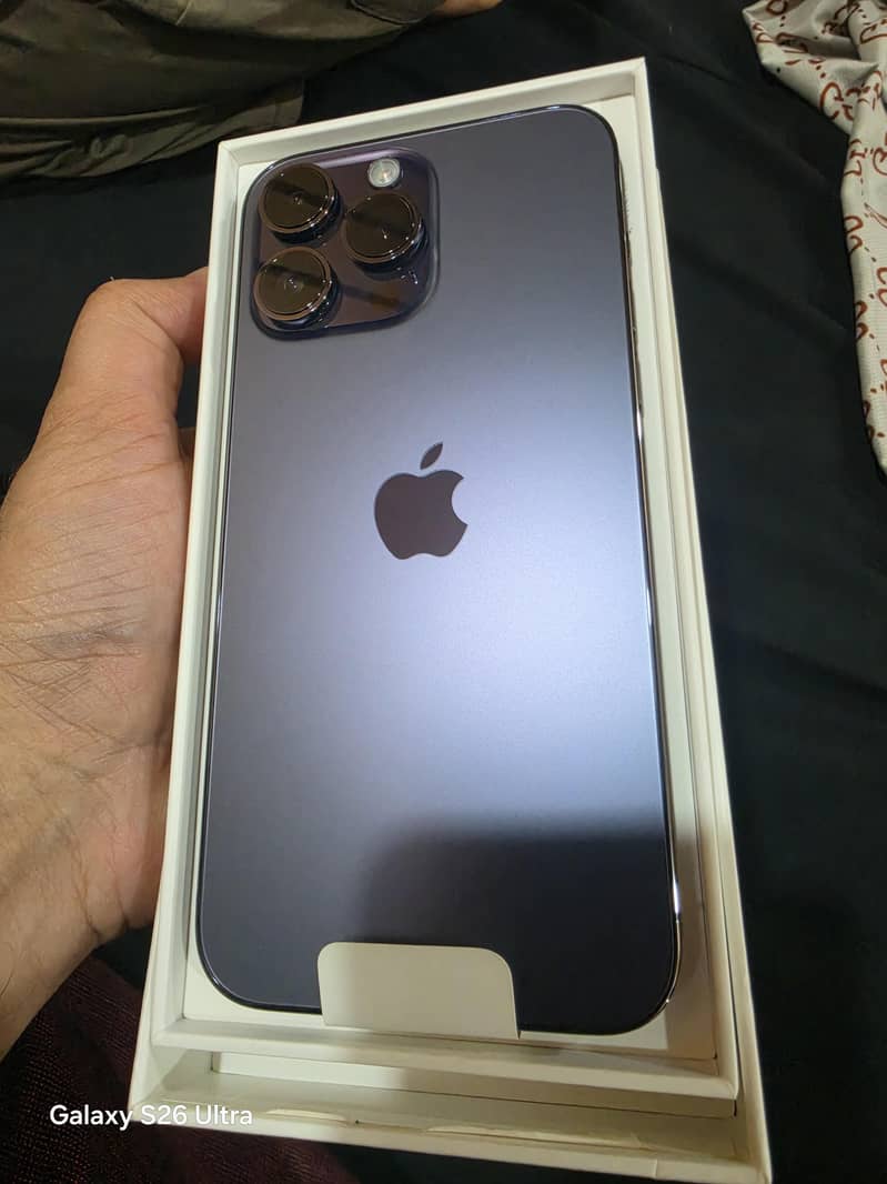 iPhone 14 pro max 2
