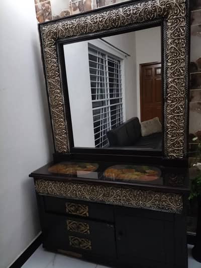 dressing table