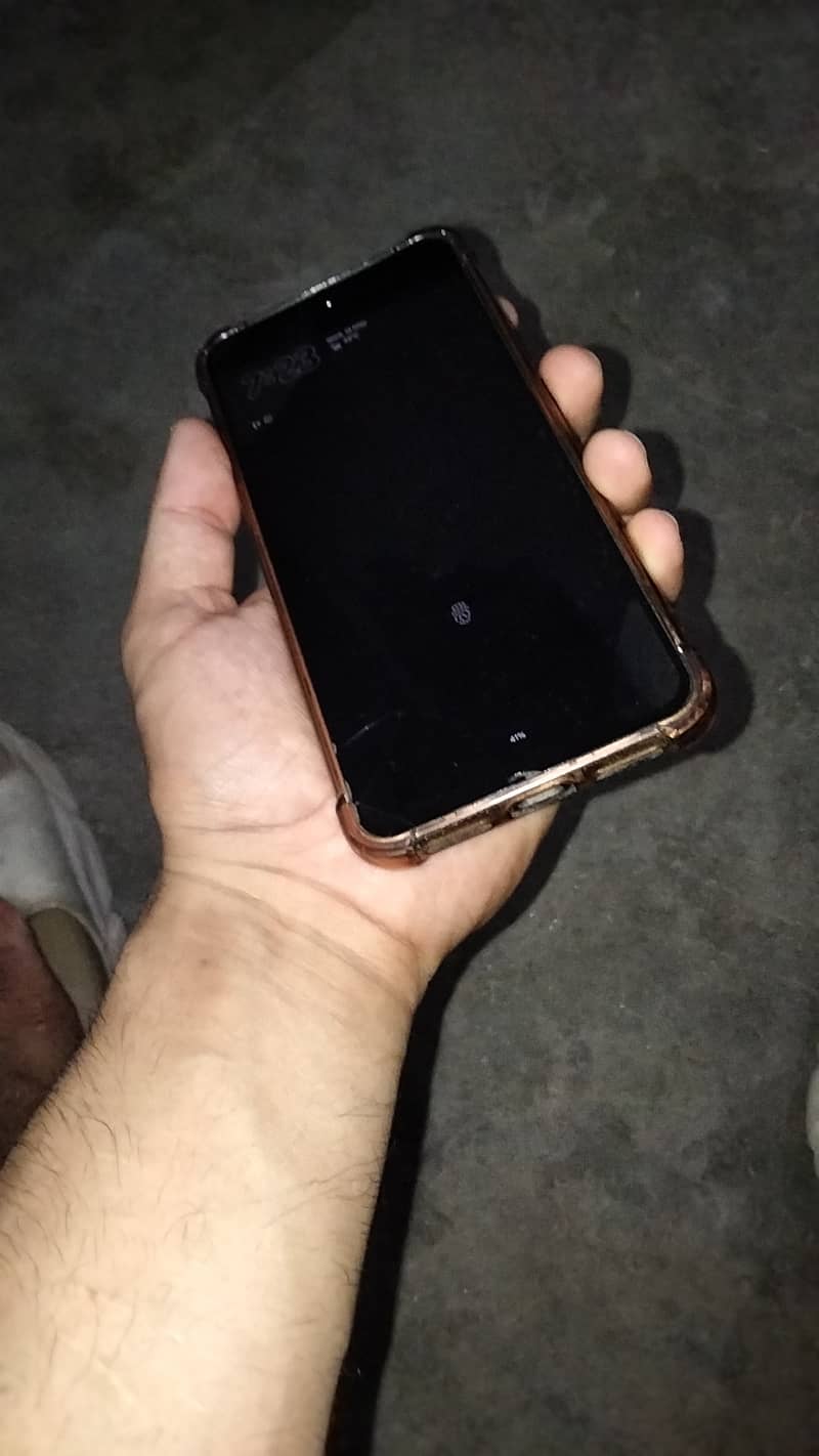 Google Pixel 8 4