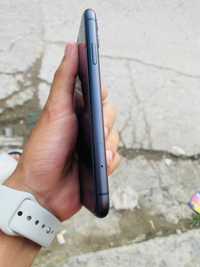 Iphone 11 4