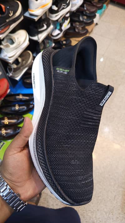 Skechers Hyper burst PRO SLIP-INS MAX - Brand new available in 42 size