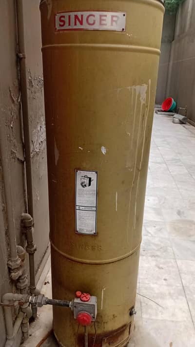 Singer Original 35 Gallon Geyser Excellent Condition
