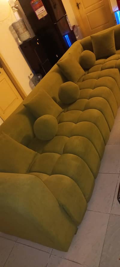 6 months old very good condition