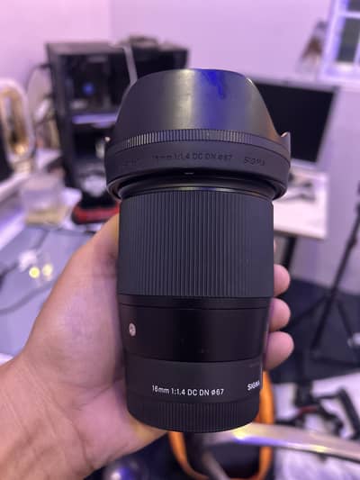 Sigma 16mm 1.4