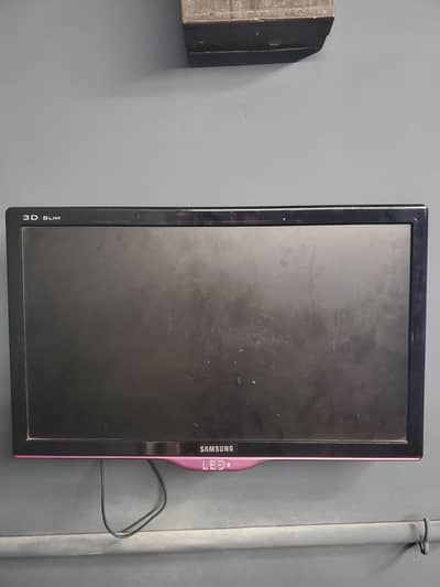 Samsung LCD FOR SALE