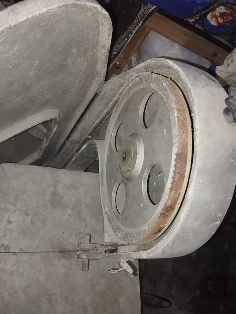 Meat cutting machine 2