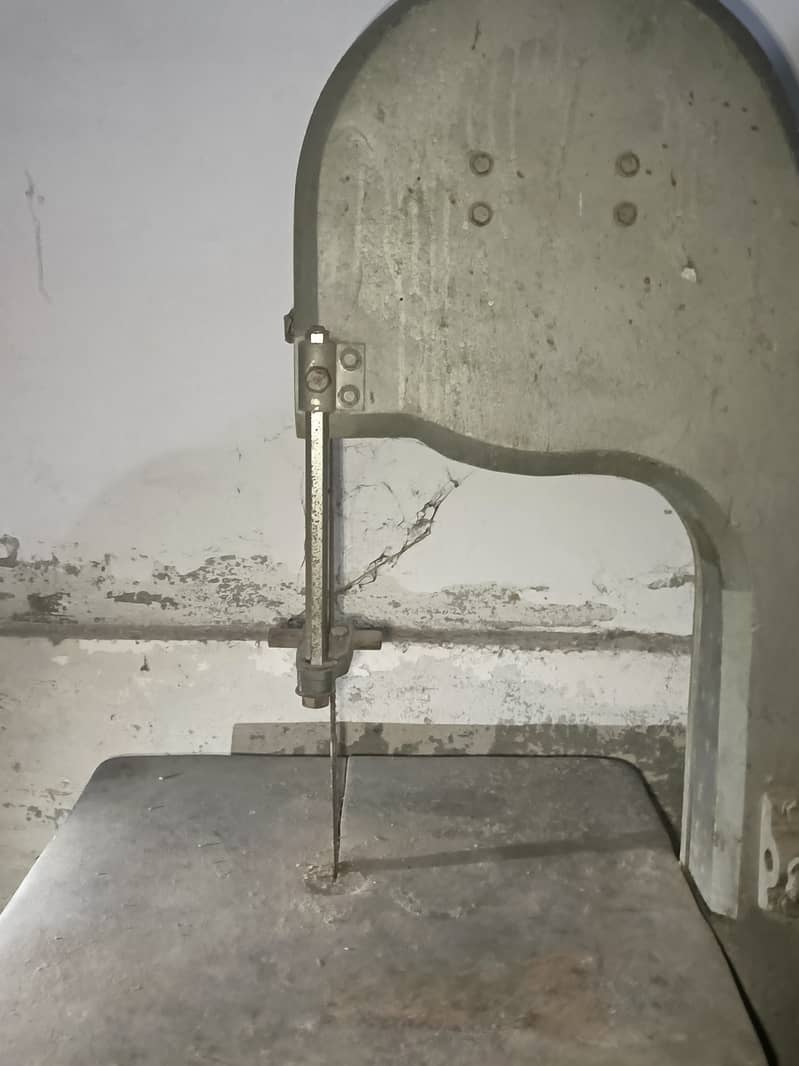Meat cutting machine 5
