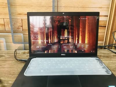 Dell i7 7 Gen with 8 Gb Ram and 256 SSD Hard