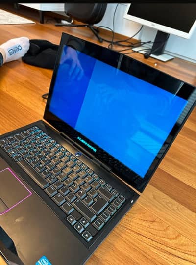 Alienware m14 256gb gaming laptop 4gb gpu