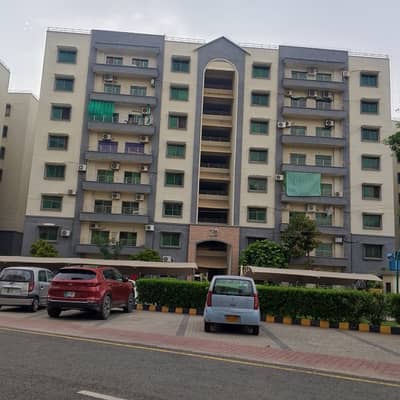 12 MARLA 4 BEDROOM APARTMENT AVAILABLE FOR RENT