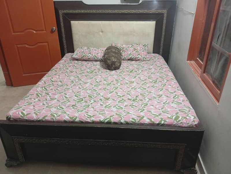 Double bed 0