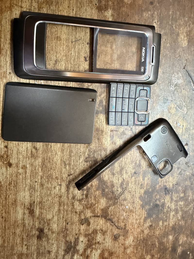 Nokia E90 casing 0
