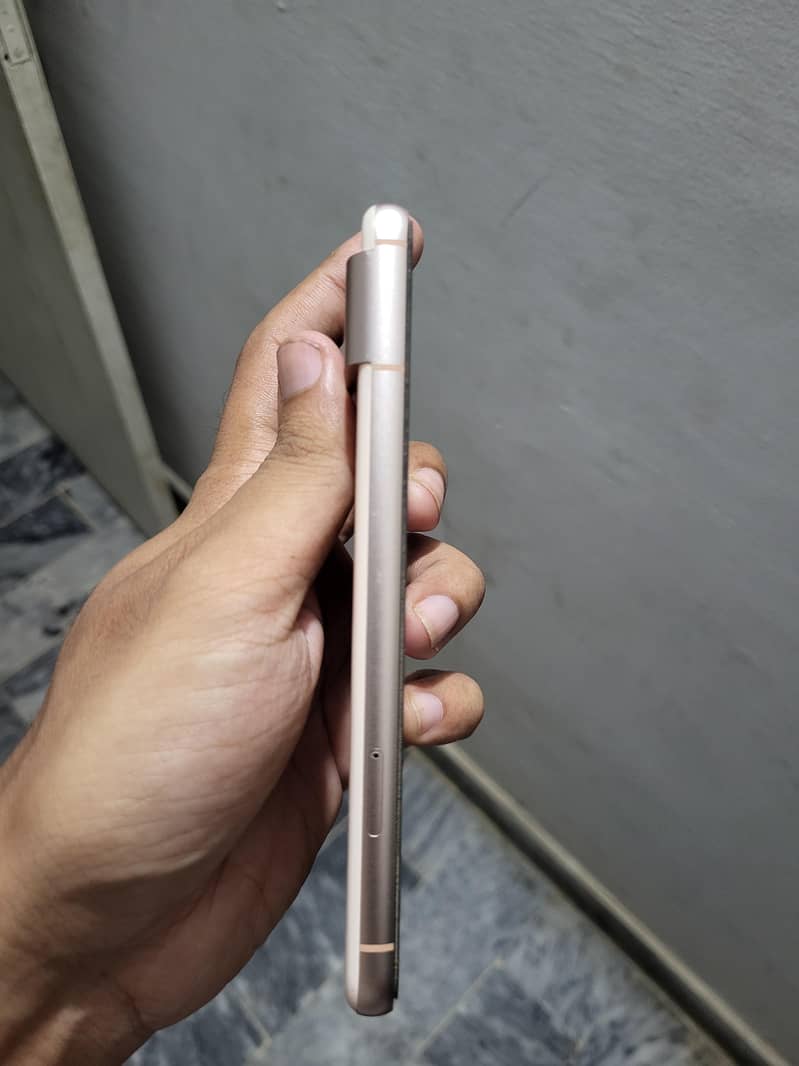 Google Pixel 8 2