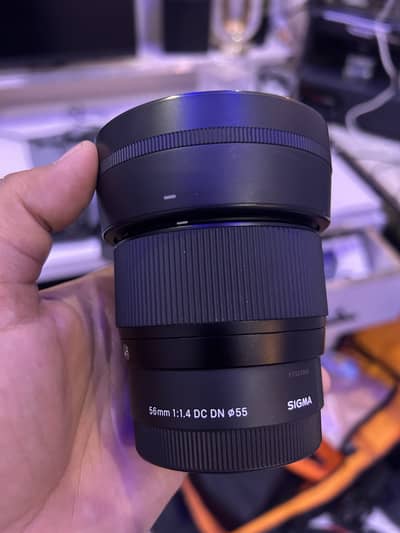 Sigma 56mm 1.4 like New