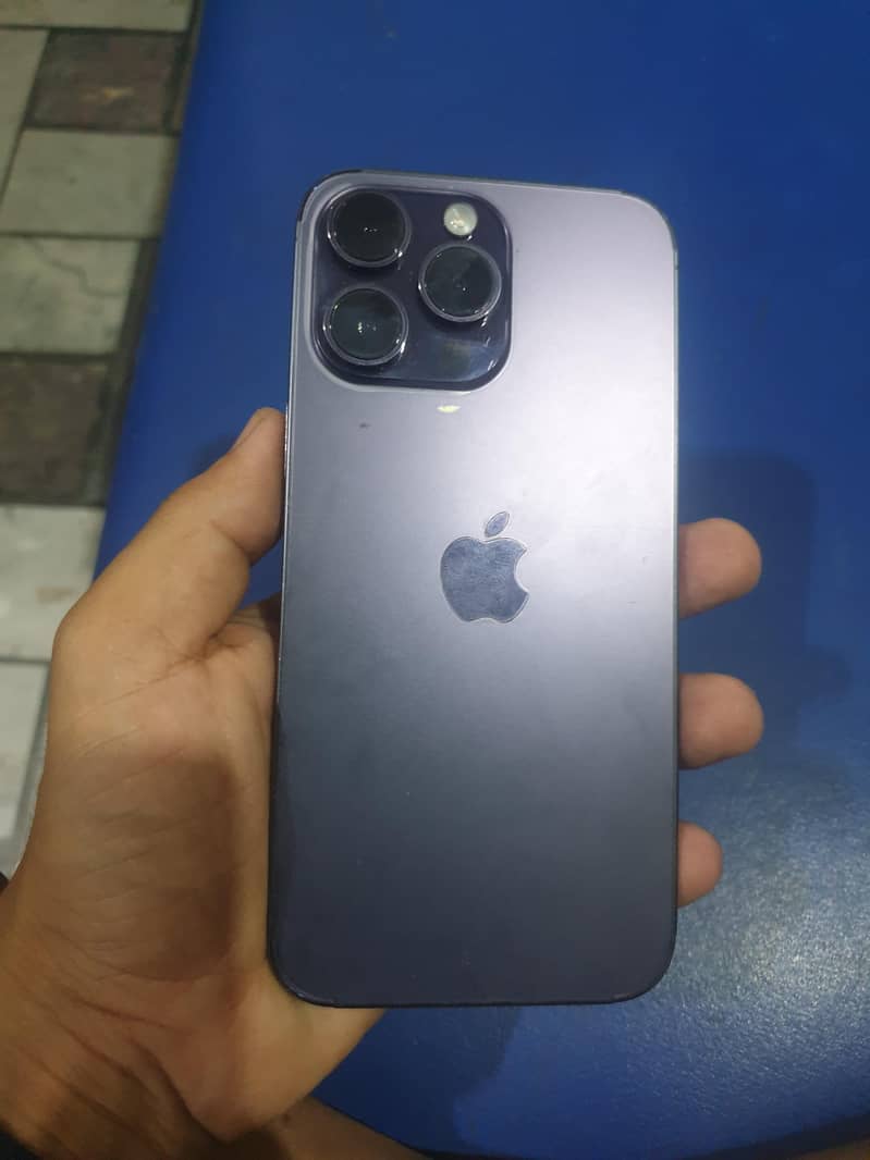 iPhone 14 Pro Max 0