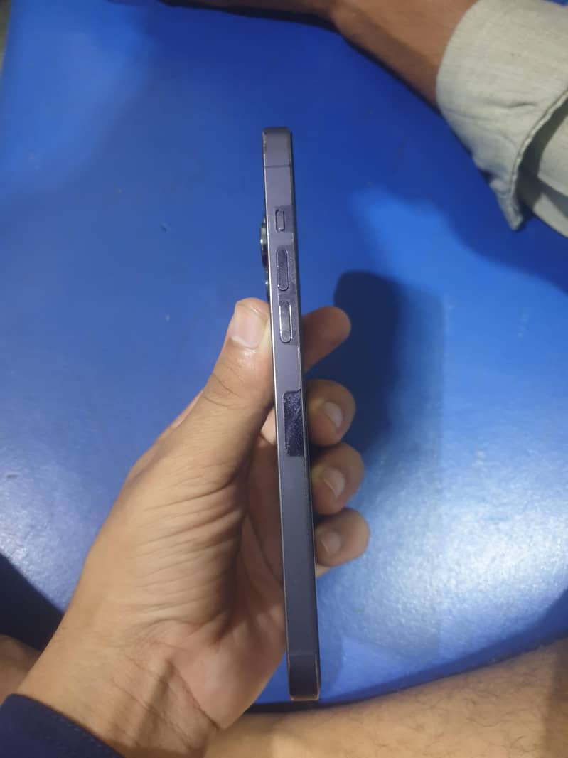 iPhone 14 Pro Max 2