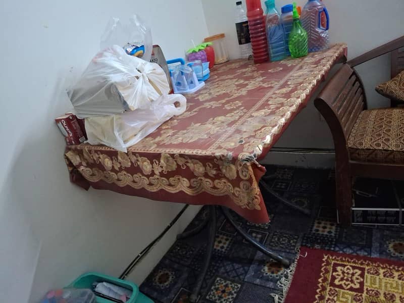 Dining table 4