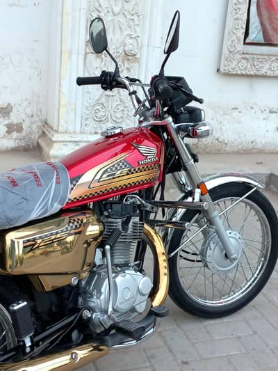 2025 Honda CG125s Gold [0306.6655410 )