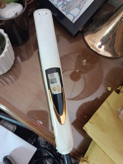 Hair straightener