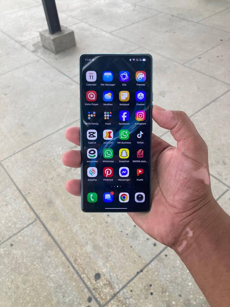 TECNO CAMON 40 1