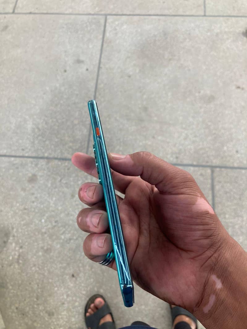 TECNO CAMON 40 2