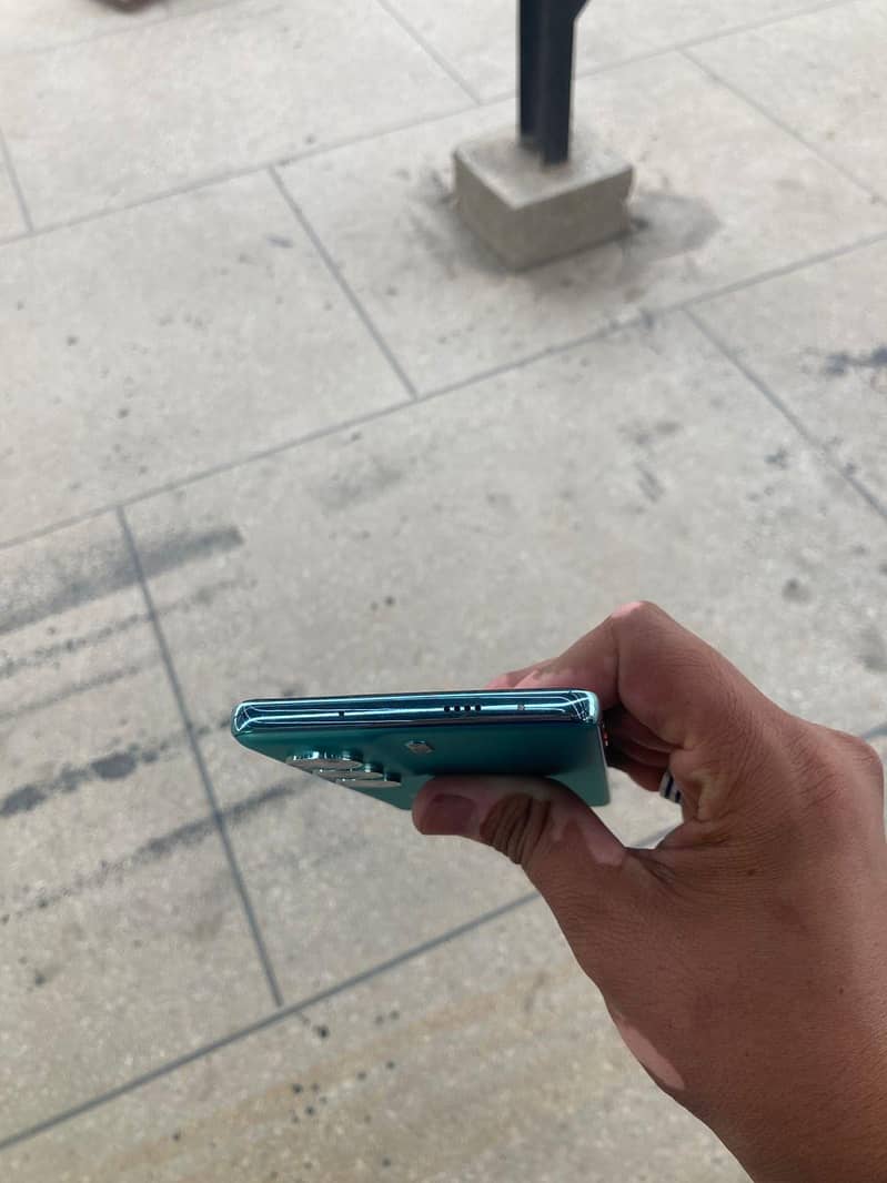 TECNO CAMON 40 5