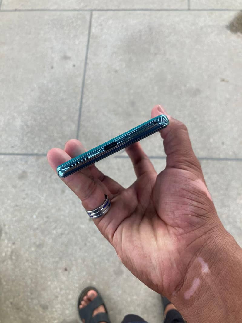 TECNO CAMON 40 6