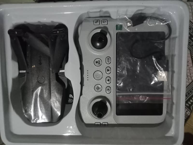 E99 screen foldable drone 1