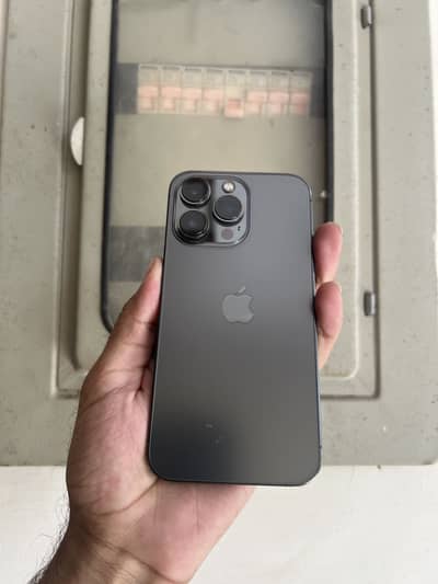 iPhone 13 pro jv 256gb 98% battery health waterpack