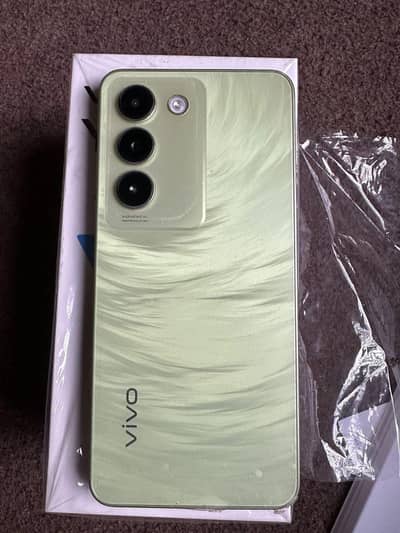 8+8 Ram 256 GB storage