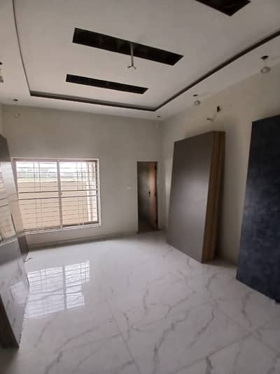 10 Marla Brand New First Entry Independent House For Rent