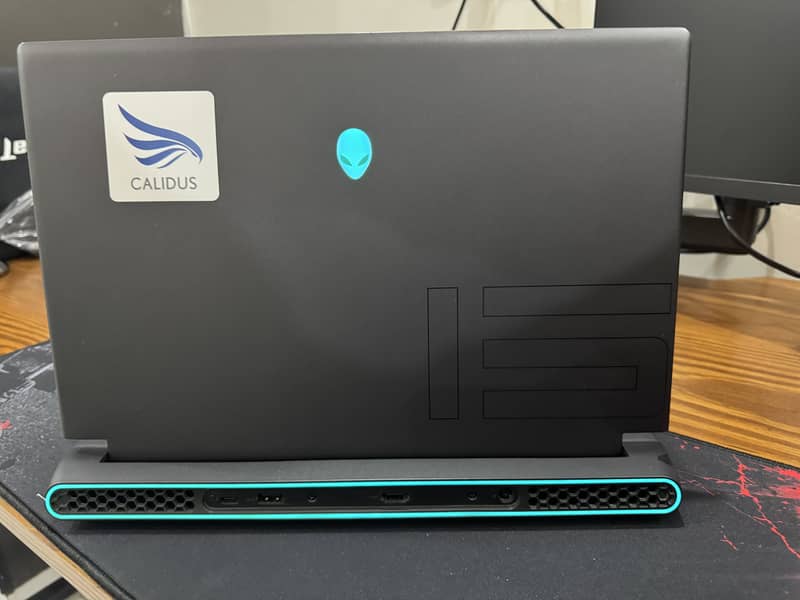 Dell Alienware 15 10