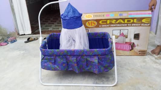 BABY JHOLA WITH STAND BOX AND NET NEW
