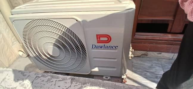 Dawlance 1.5 ton brand new condition