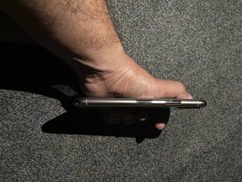 iPhone 3