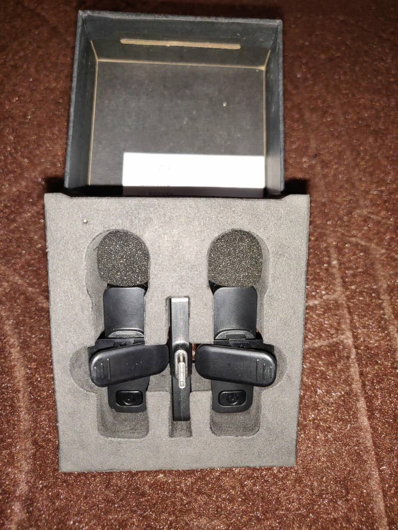 Wireless Microphone 4