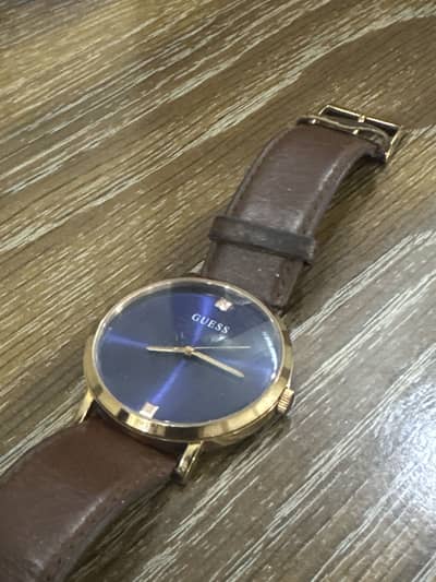 GUESS PREMIUM LEATHER WATCH with box