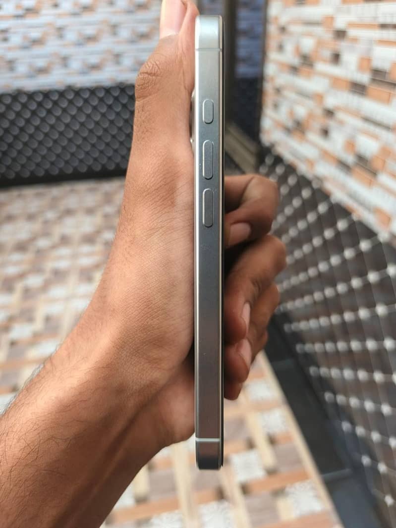 iphone 16pro 1
