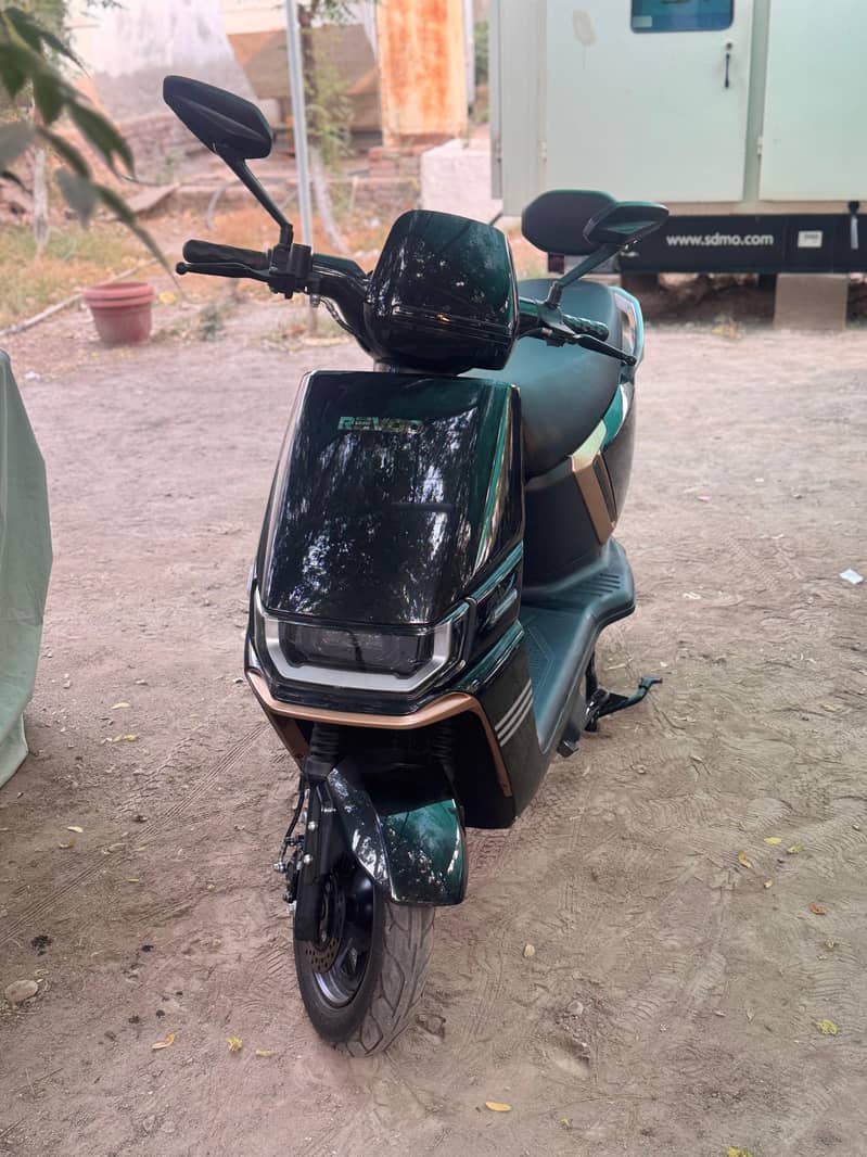 Revoo A12 0