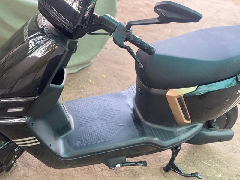 Revoo A12 9