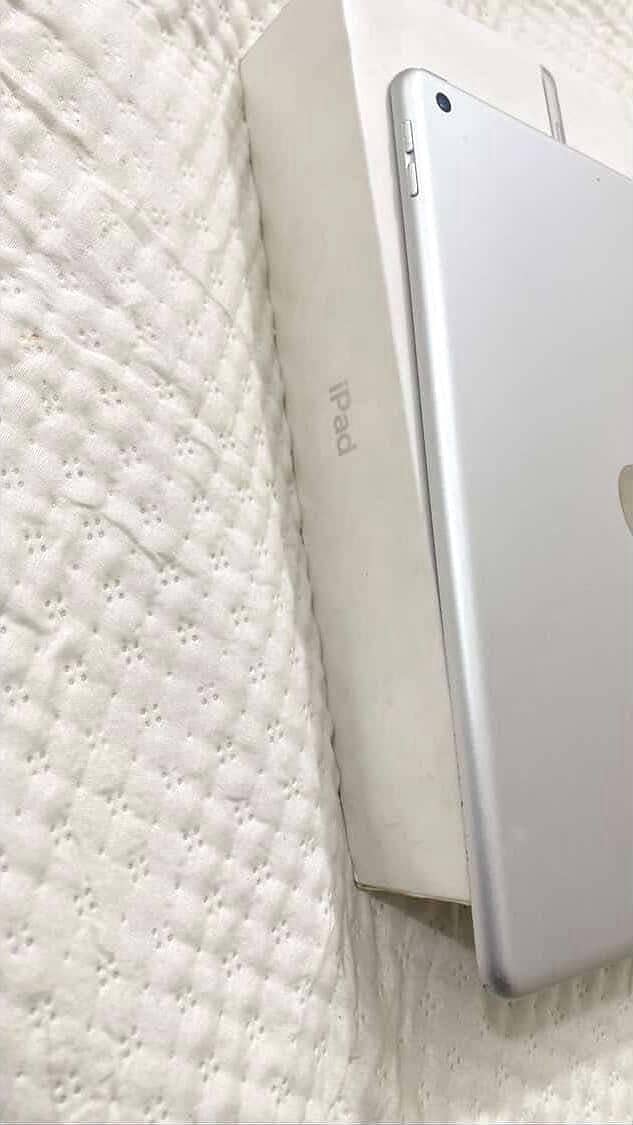 Apple Ipad - 9th generation 6